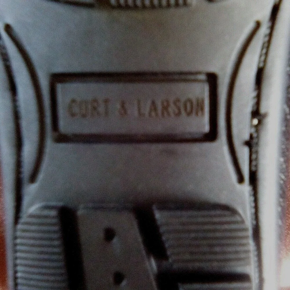 Curt & Larson Loafers Dress Shoes Slip On Metallic V Accent Kids